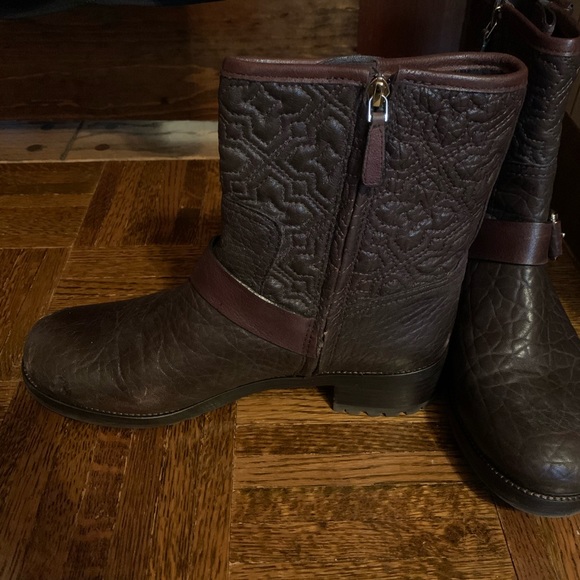 Tory Burch Quilted Leather Ankle Bootie - Picture 3 of 9